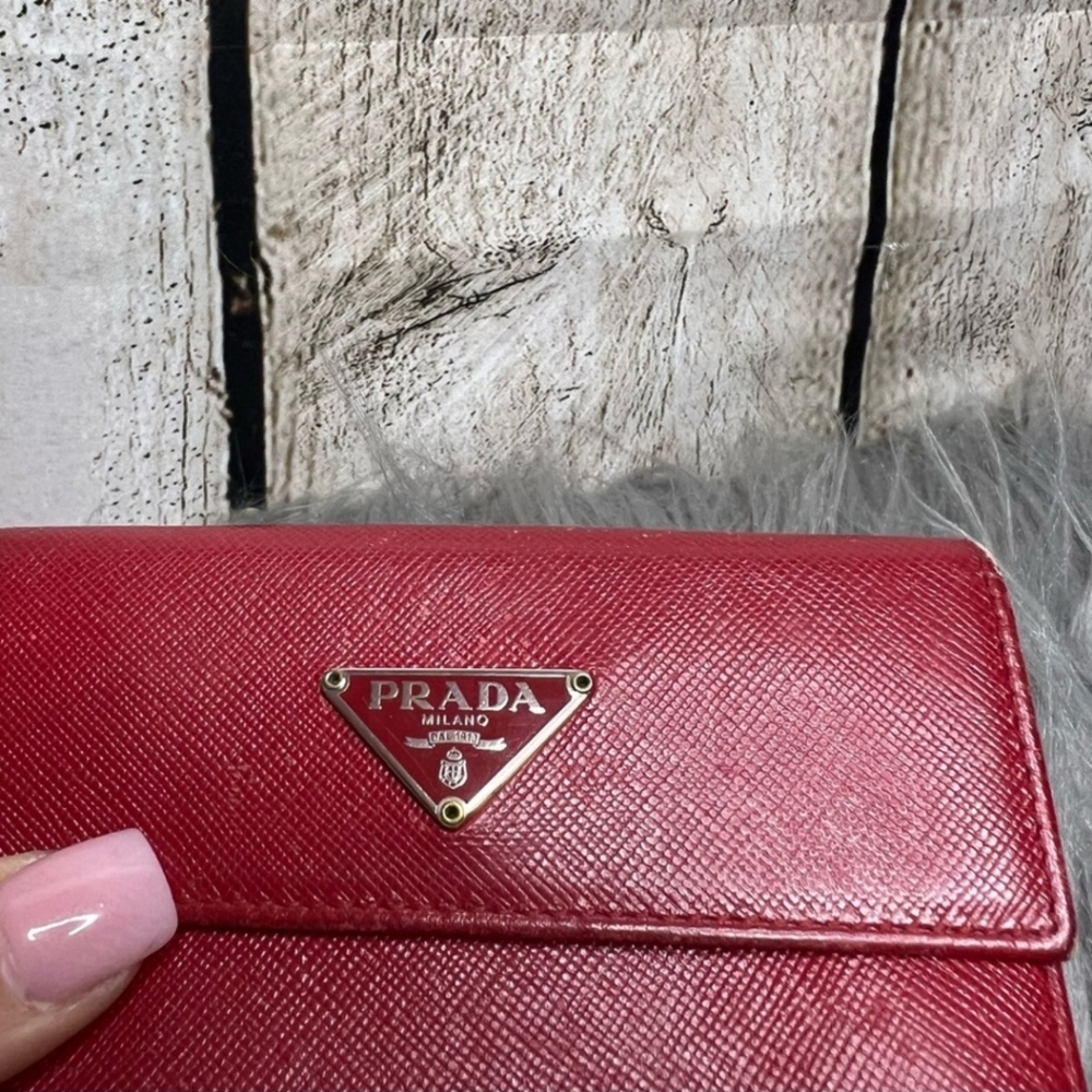 Prada Red Saffiano Metal Leather Logo wallet - Picture 2 of 9